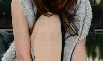 AISS爱丝(钻石版) - 收集何冉的亮点，私拍捆绑花絮图集探讨姿态与释放