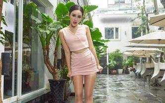 AISS爱丝(黄金版) - 西雅新出炉！最新《女骑士》，可能是骑士界的综艺表演吧？