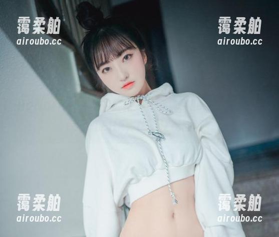 HaNari(하나리)的最新写真全集，LeeheeExpress–LEHF，想不注视都难！