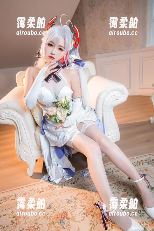 当Momoko葵葵遇上灰丝，美图一出我就愣住了。