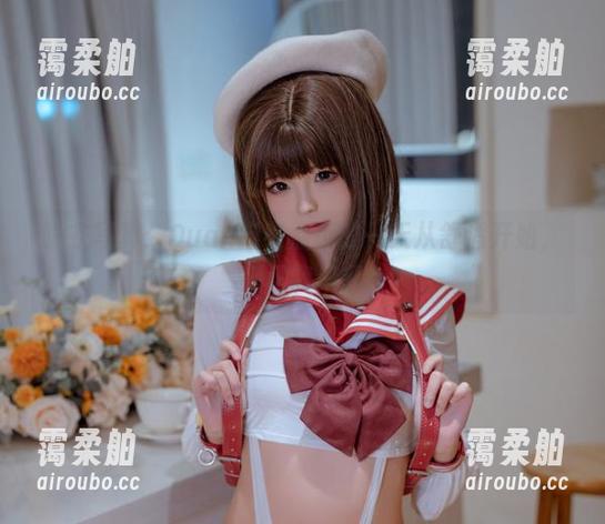 Quan冉有点饿 睡衣写真:Quan冉有点饿的一天从舒适开始,别问我早餐