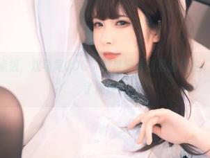 Quan冉有点饿，双马尾COS，像是把漫画里的女主“点心”放进了现实！