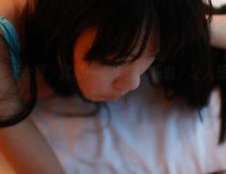 ROSI最新夏天合集，就像一首未完的乐曲，让人想继续寻找那个共鸣。
