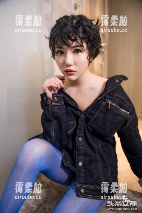 TouTiao头条女神 - 更新！艾小青的豹纹图集，感叹这造型和气场，难道人气真的分图吗？