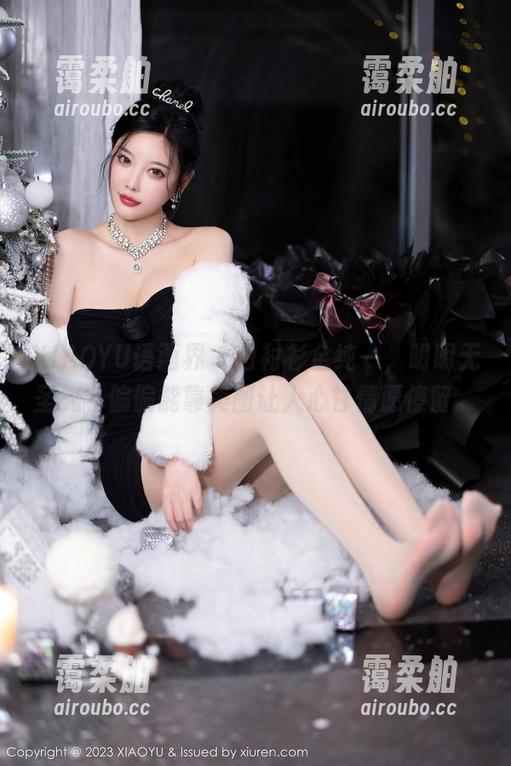 XIAOYU语画界-金纯一 XIAOYU语画界 - 白衬衫金纯一,明明无圣光,偏偏能靠美图让人心甘情愿停留。