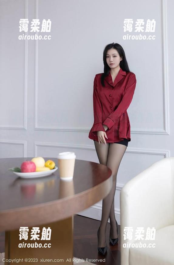 Xiuren秀人网 - 在刘婷婷的皮衣作品中，我找到了无所畏惧的那一面，我想给这个合集点个赞！