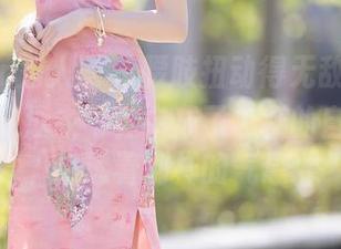 Xiuren秀人网 - 腰肢扭动得无敌好看，区静瑶在泳衣写真中成了怎样的自己？图包透着别样的气息