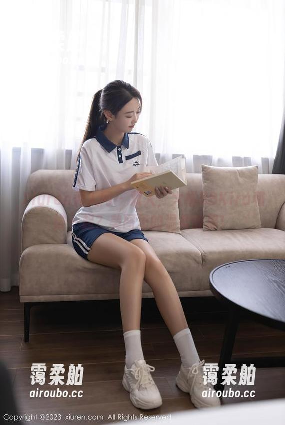 Xiuren秀人网 - 双人，大橘BBKira和谁一起？美图里的温柔缠绵！