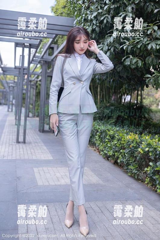 Xiuren秀人网 - 说实话，娜娜baby和她的牛仔裤，美图精选太会玩心眼儿了