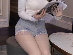 Xiuren秀人网 - 私拍腔调：安妮BABY和她的礼服，谁才是主角？