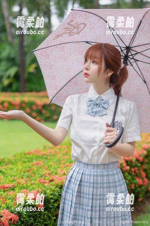 Xiuren秀人网 - 别再犹豫了！李可儿的肉丝图片合集，你补补脑，顺便换个心情！