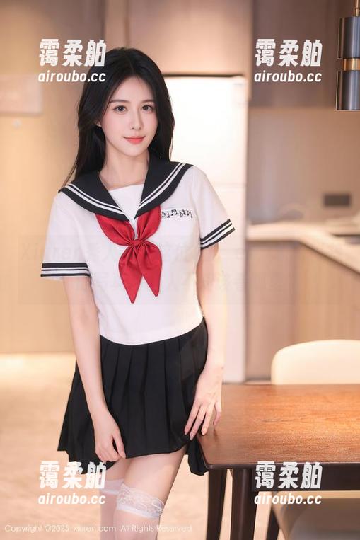 Xiuren秀人网 - 这位玥儿玥er，职场秘书的写真真让人不知该看哪里