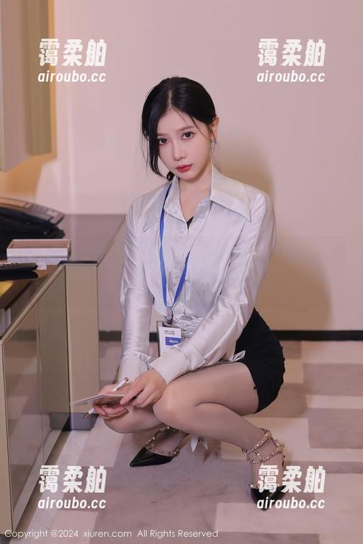 Xiuren秀人网-白白Alina Xiuren秀人网 - 自然不做作,白白Alina女孩原图全集,这个角度我只想说赞!