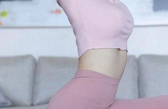 Xiuren秀人网 - 免费美图大战：看雨儿baby的妹妹竟然藏着这个小心思？