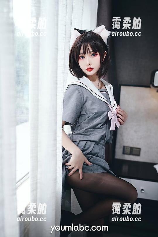 YouMi尤蜜荟 - 开放式张茜茹的红裙：图里的她与陌生人接吻？原图待续。