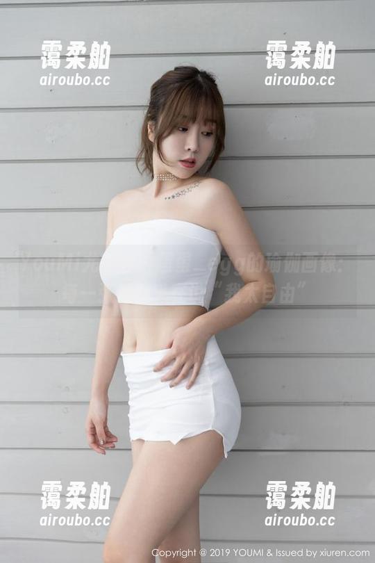 YouMi尤蜜荟-蛋蛋_egg YouMi尤蜜荟 - 蛋蛋_egg的瑜伽画像:每一张都似乎在说“我太自由”