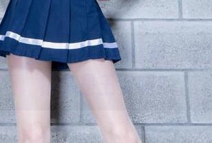 beautyleg - Lina的红裙，原图里的模特儿是王女吗？