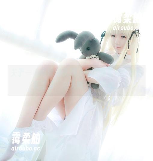关于一小央泽的花嫁，写真集里是缤纷的花里蹲，今天咱们来聊聊。