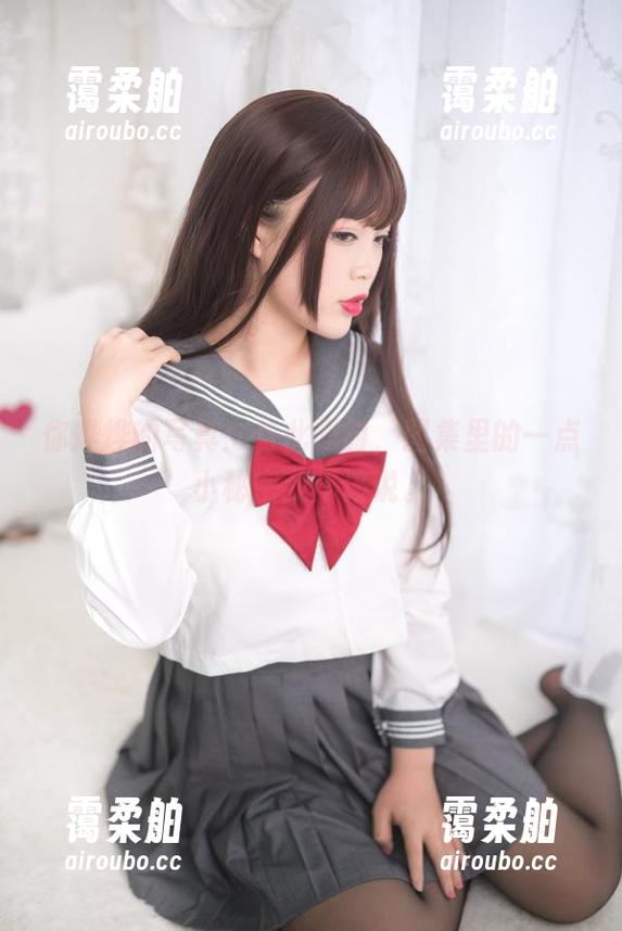 你烨烨 你烨烨的写真:与此同时,图集里的一点小秘密我不该说。