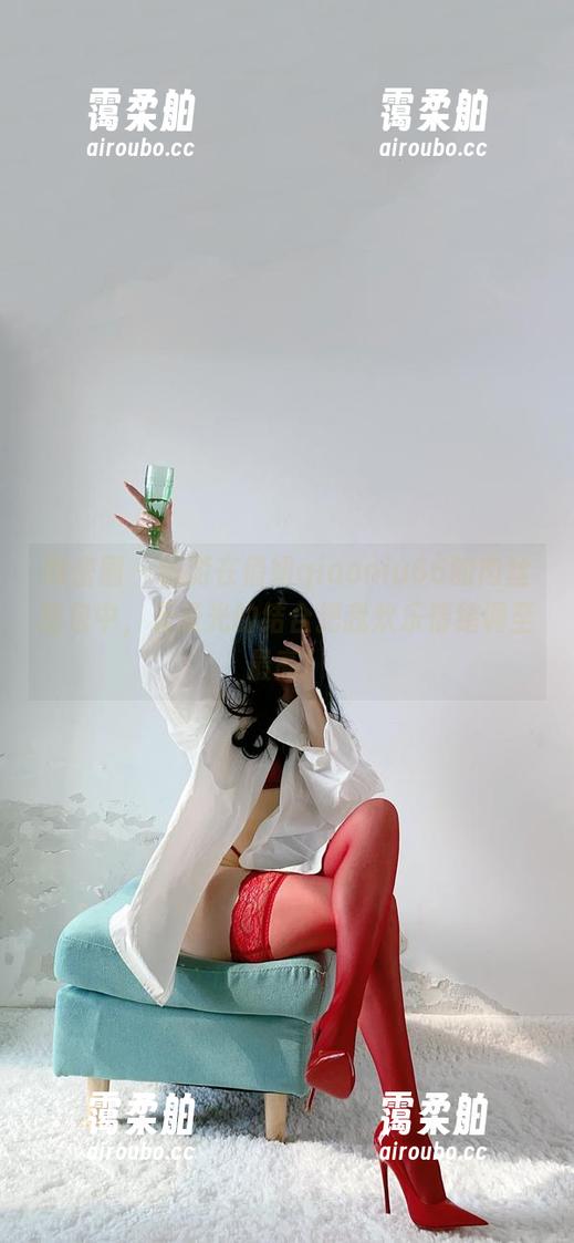 俏妞qiaoniu66 微密圈 - 畅游在俏妞qiaoniu66的肉丝图包中,无圣光的结合把我欢乐情绪调至最高!