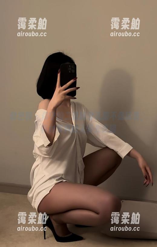 微密圈 - 保守的二舅妈穿礼服不是玩假，真材实料的无圣光原图
