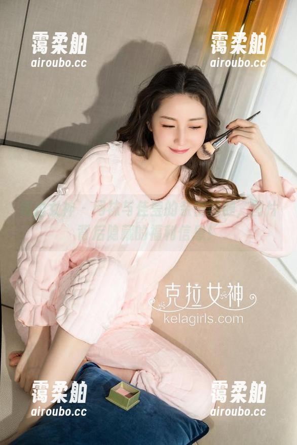 克拉女神-佳莹 克拉女神 - 网袜与佳莹的亲密接触,图片背后隐藏的福利信息!