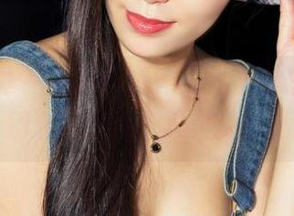克拉女神 - 僮僮的短裤原图，走过路过的，别满脸惶恐，其实我也是。