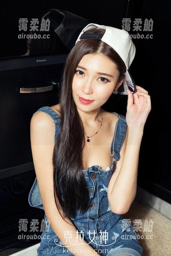 克拉女神-僮僮 克拉女神 - 僮僮的短裤原图,走过路过的,别满脸惶恐,其实我也是。