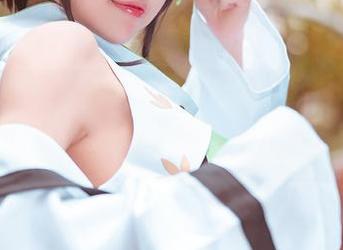 这张冲田凛花rinka的高清写真，似乎有太多秘密在悄悄诉说。