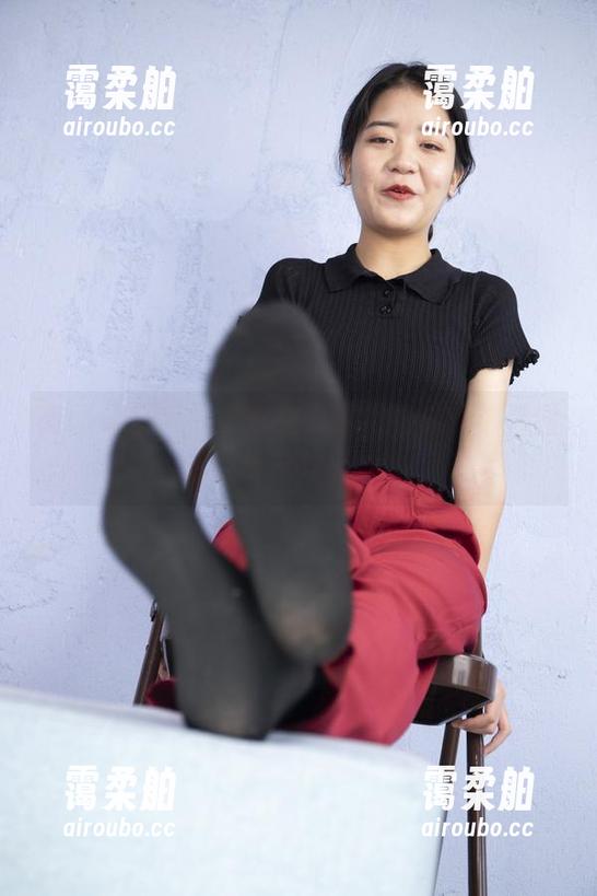 南国足艺-沫沫 南国足艺 - 丑小鸭变天鹅?看沫沫福利图包,少女也翻身!