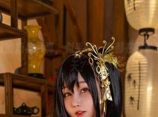 更新！咔喵的短裙写真，似乎每一条都在召唤我，想要上天？