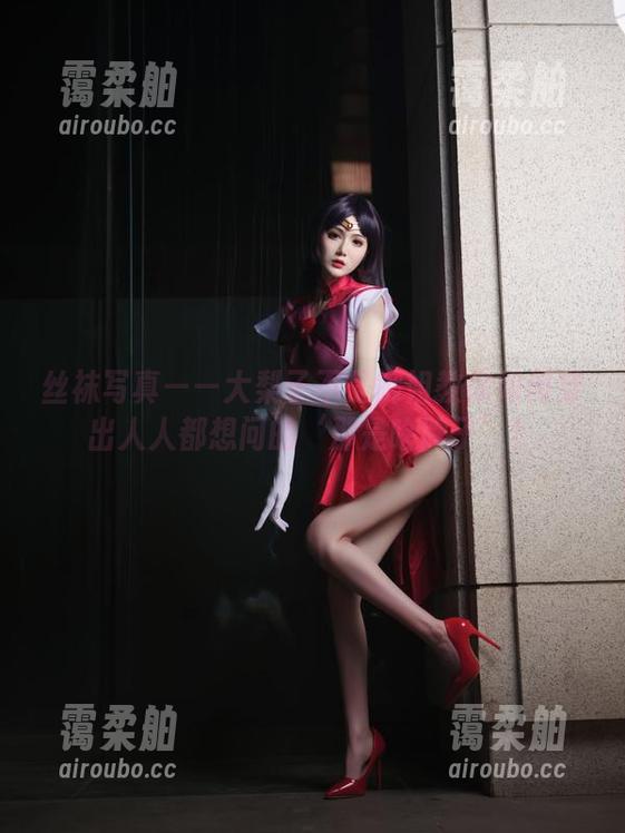 丝袜写真——大梨子不是御姐教你如何穿出人人都想问的‘那是啥牌子’！