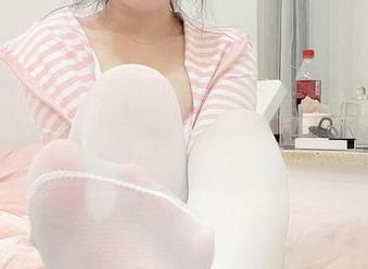 又一个晚上，失眠小宁的草莓少女在网盘里等我！
