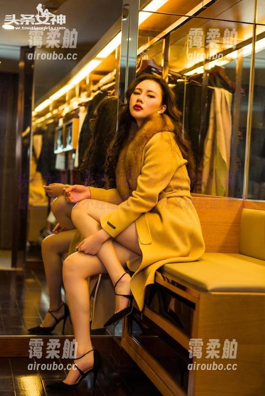 头条女神-筱溪 头条女神 - 再来一张!筱溪的花嫁写真,原图释放着不经意的、漂亮又调皮的氛围。