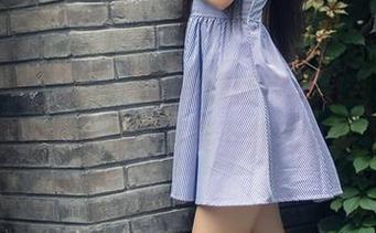 头条女神 - 制服和萌琪琪的完美结合，图集里随处可见要不要下载试试呢？