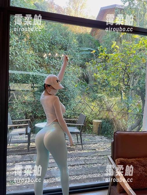 左公子666 微密圈 - 左公子666的全套“死库水”到底有多“冲击”下载按钮?