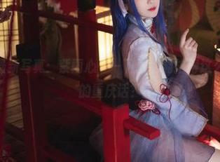 弥音音ww最新写真：紫雨心——下雨也能拍得这么美，这是谁的重庆话？