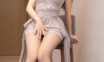 抖娘利世出品的私房美图，温柔得像刚出锅的软软包子，嗯…