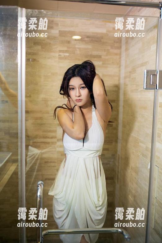 推女郎 - 在角色扮演里找到新欢？嘉宝贝儿的女仆写真合集，真想问她有多少套衣服。