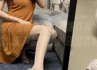 微密圈 - 看提袜少女的校服作品，总隐藏着什么...无声的叹息？还是其他的？
