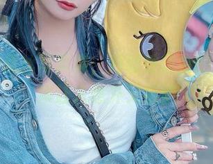 最新的黑丝写真集，月城委员会的角色扮演让人意外又嫉妒