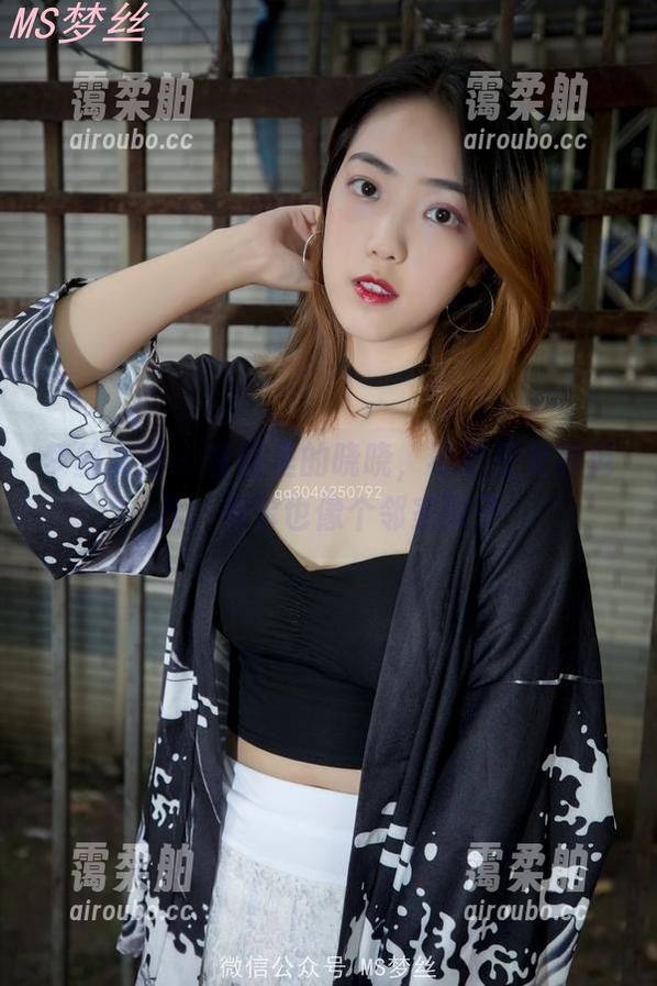 梦丝女神 - 套图里的晓晓，不单是女神范儿，偶尔也像个邻家妹子