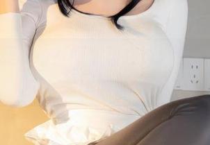 游泳还是cos？樱梨梨在泳池边带得动的美图时刻！