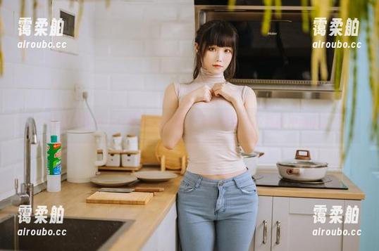 汪知子 汪知子这组牛仔裤图片,是否让你想到了下载的冲动呢?