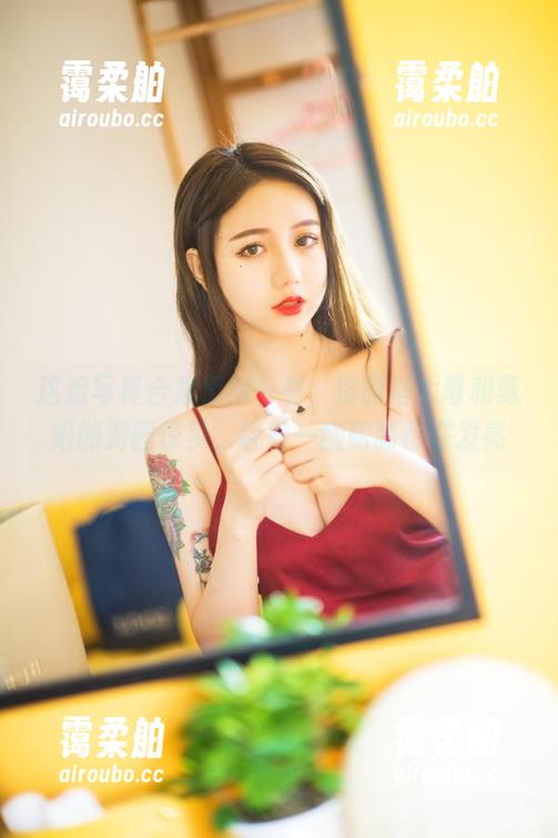 洛丽塔大哥 这组写真合集值得一看,洛丽塔大哥和甄姬的游园惊梦,轻轻一翻眼睛都在发亮