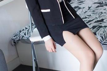 爱蜜社 - 张思允的美足写真，在线敬请品鉴，就别脸红了！