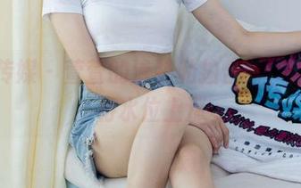 物恋传媒 - 萱萱的泳装私拍合集，目测即将水位上涨