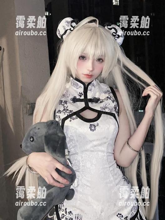特软儿Sona的纯白魔法：写真集里的每一张原图都像是刚出炉的云朵！