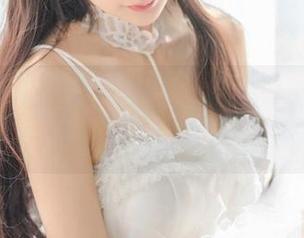 高清美图速递，王羽杉的校服说不完的话，感觉好奇怪！