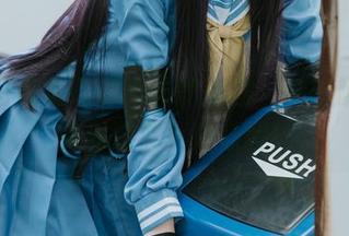 翻看白莉爱吃巧克力的美图，随时随地都能为这波女孩点赞！